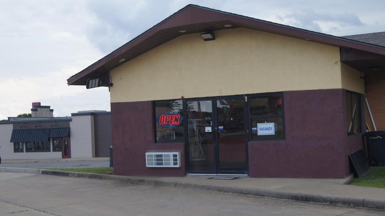 Holiday Lodge & Suites Mcalester Exteriér fotografie